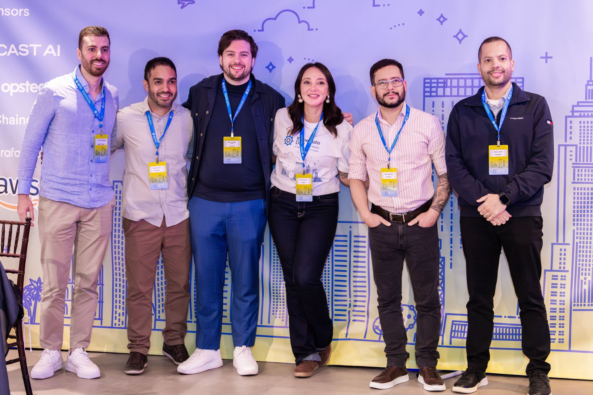 O time da OneFinancial Accenture no palco do KubeAuto Day SP